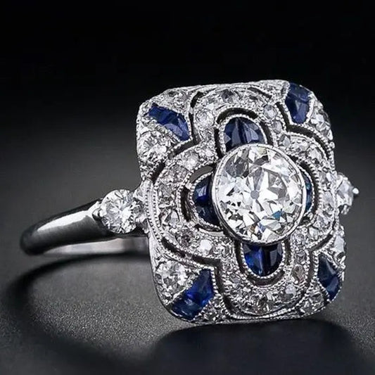 Anillo vintage de plata con zirconia azul