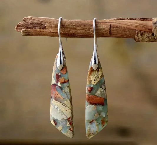 Pendientes vintage de piedra con motivos naturales